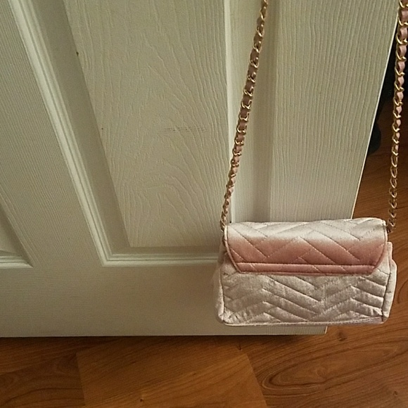 Bebe velvet crossbody  bag - Picture 4 of 6